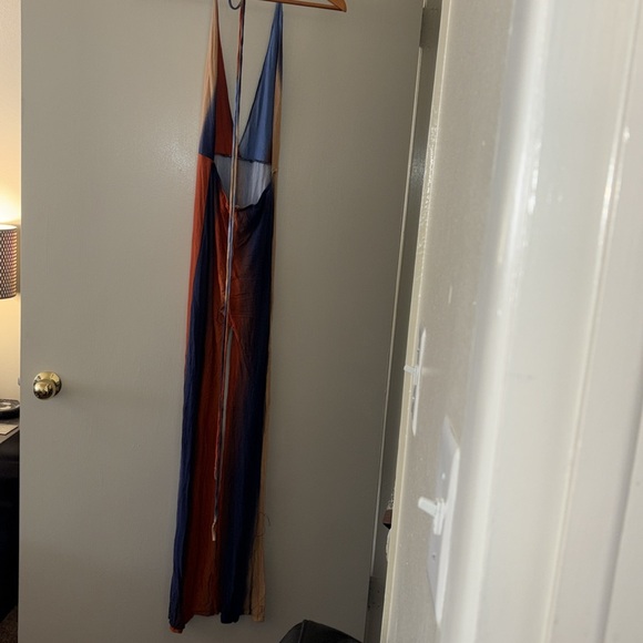 Backless romper - Picture 2 of 2